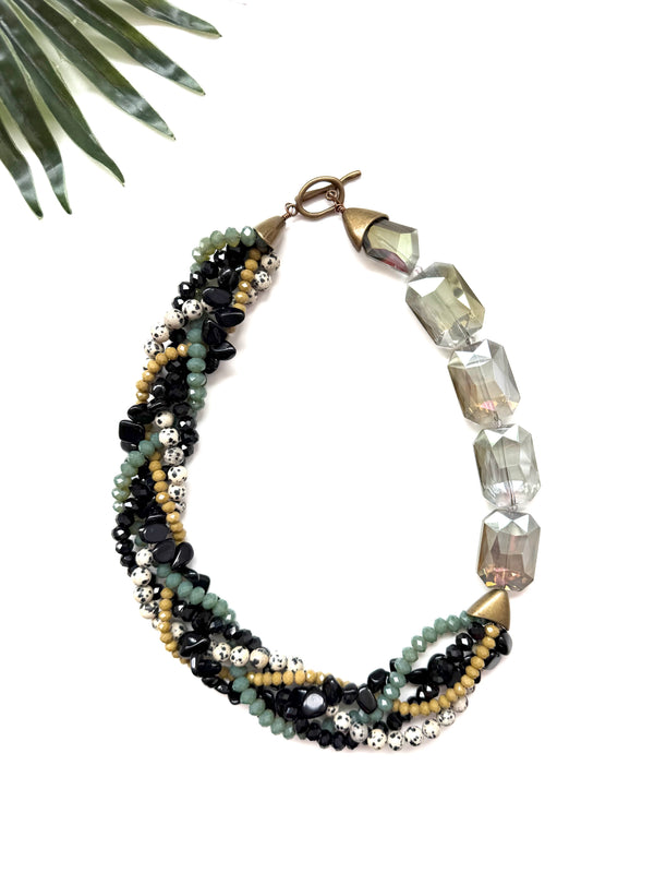 Mingle necklace - black and green