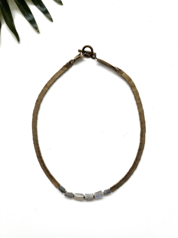 groove short necklace - labradorite