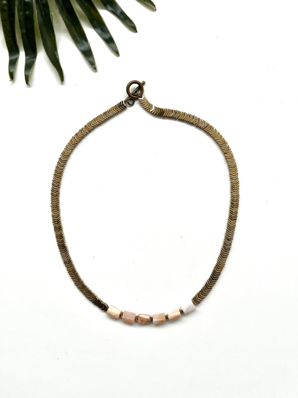 groove short necklace - pink opal
