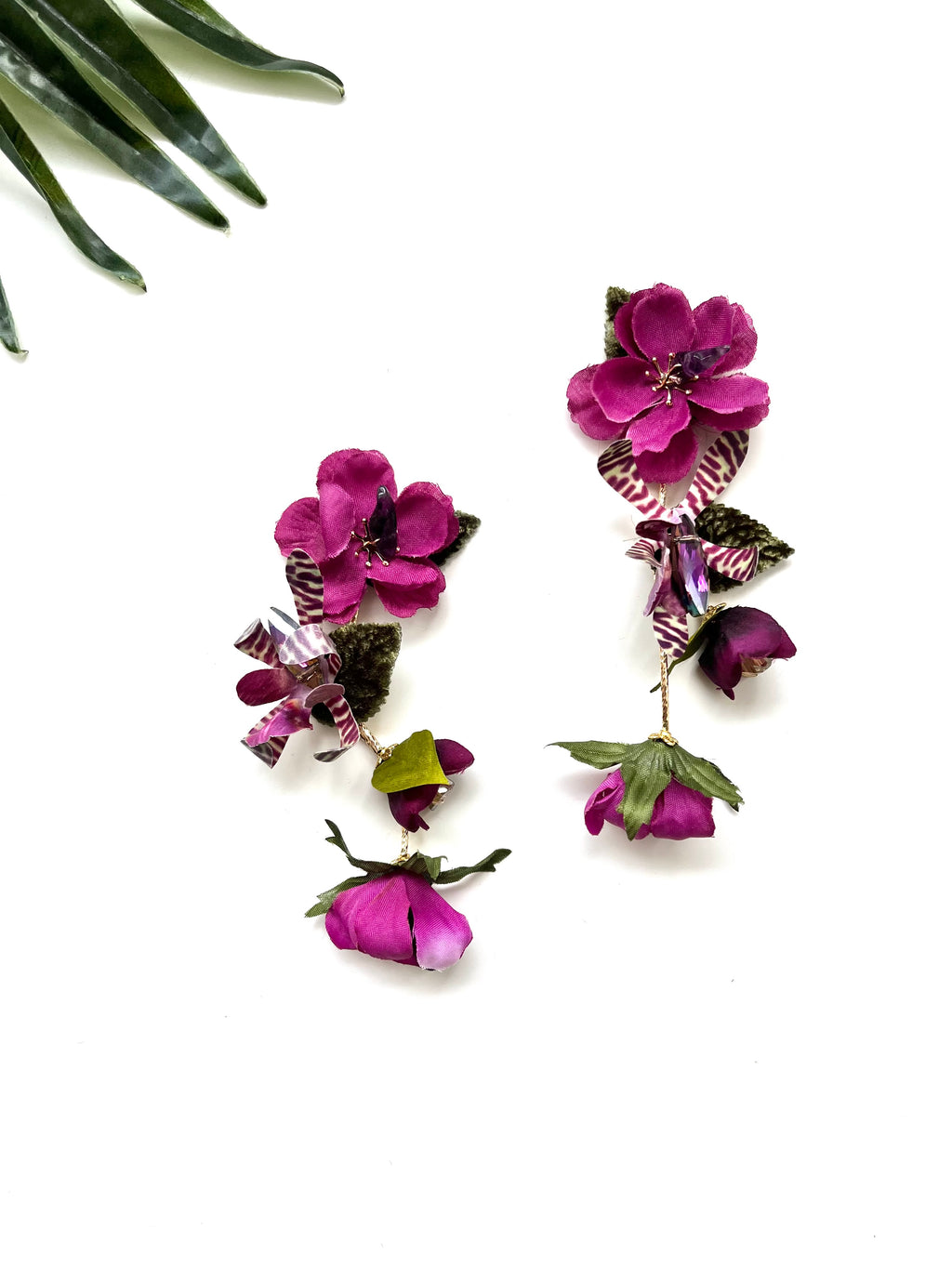 dainty garden party cascade - luau II