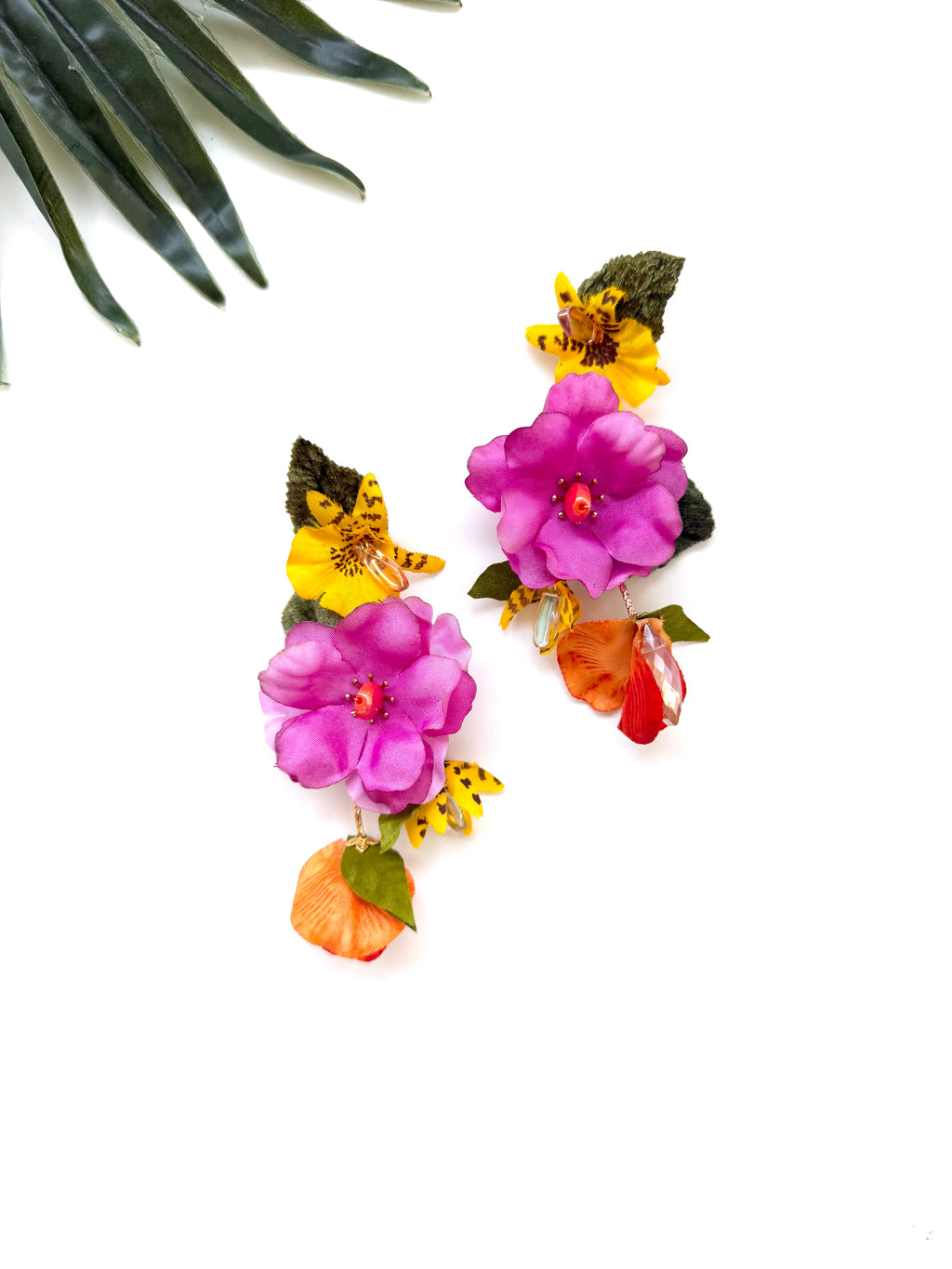 dainty garden party cascade - luau III