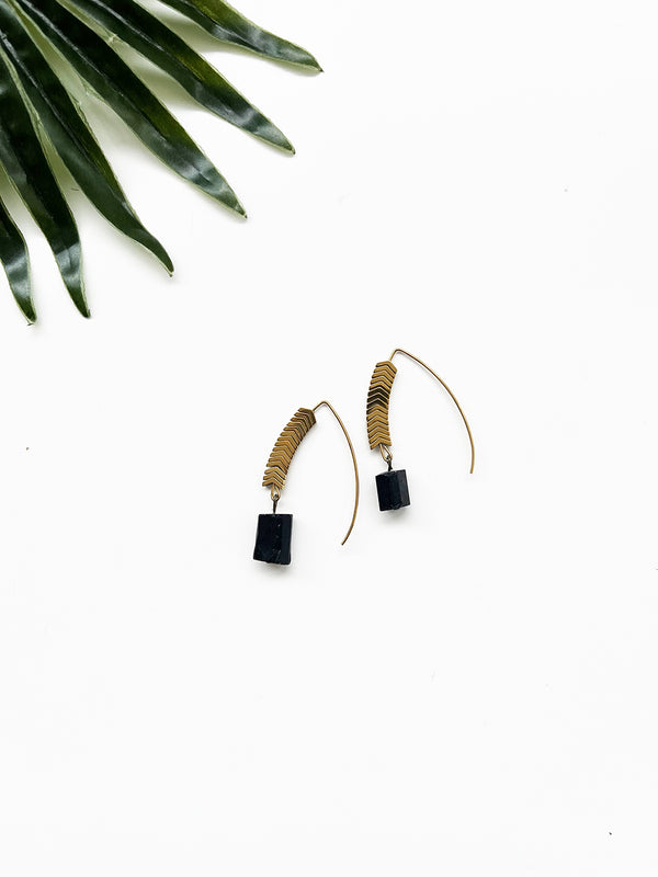 groove earrings - black tourmaline