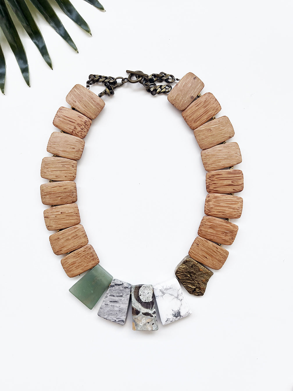 groove collar necklace - green aventurine and white howlite