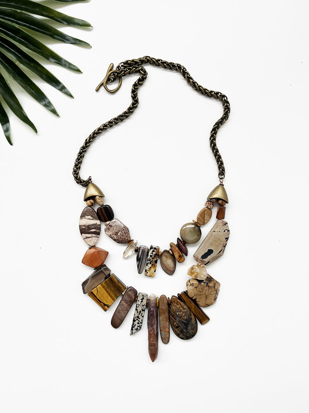 renegade necklace - mocha mousse II